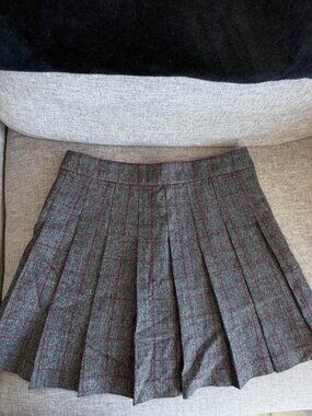 Pleated skirt